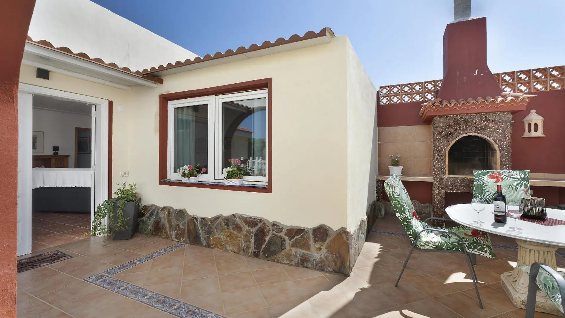 Villa Barca El Medano  0*, El Medano (Tenerife) Spain